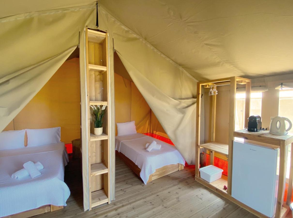 Mareleon Camping Ofrínion Eksteriør bilde