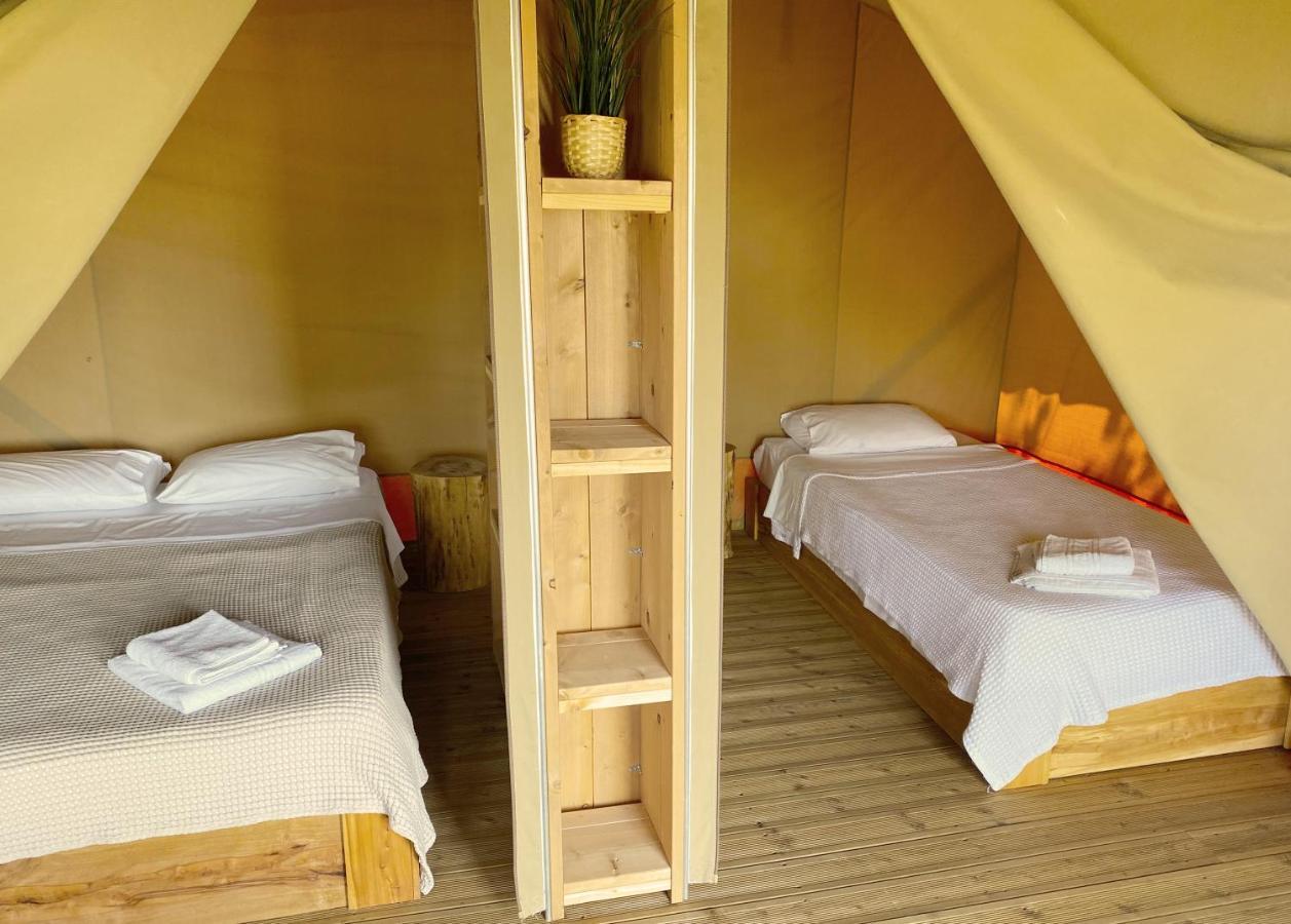 Mareleon Camping Ofrínion Eksteriør bilde